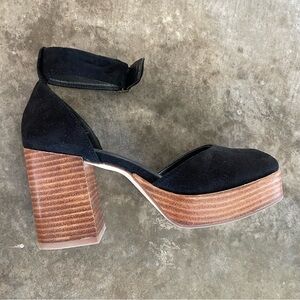 Chic Black Suede Heeled Boots